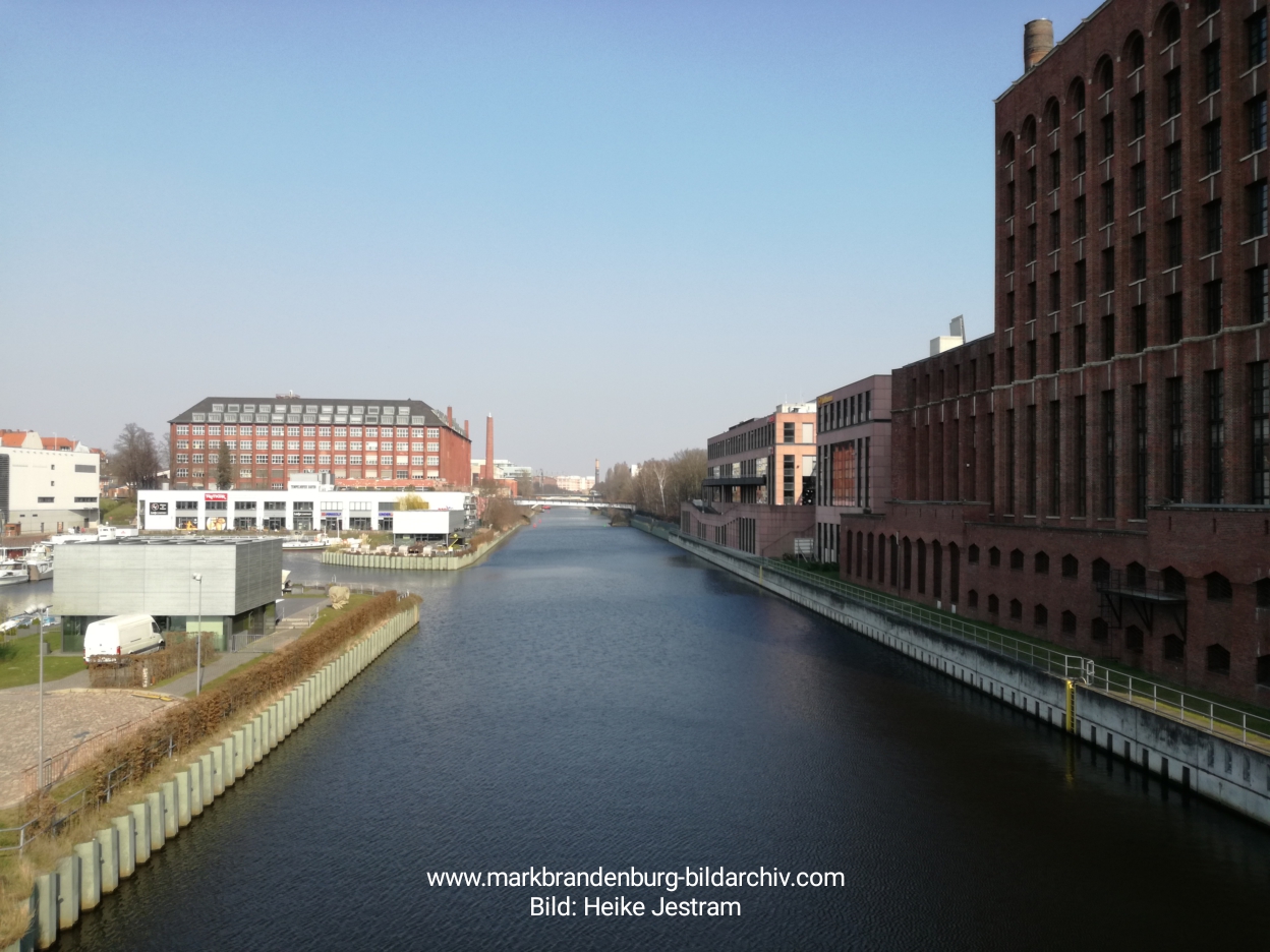 Tempelhofer Hafen 202003 002